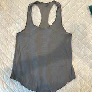Onzie Gray Backless Sleeveless Tank Top